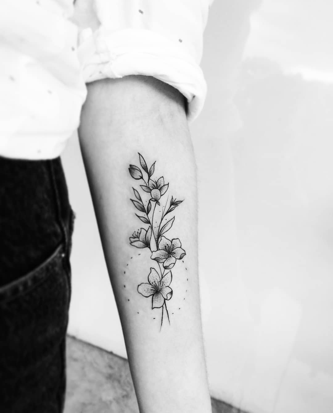 QISIWOLE 3D Realistic Large Black Flower Temporary Tattoos For Women Body  Art Arm Big Peony Geometric Tattoo Stickers Adults Fake Waterproof Tatoo  Legs Sketch Sexy Girl Peach Lily Deals  Walmartcom