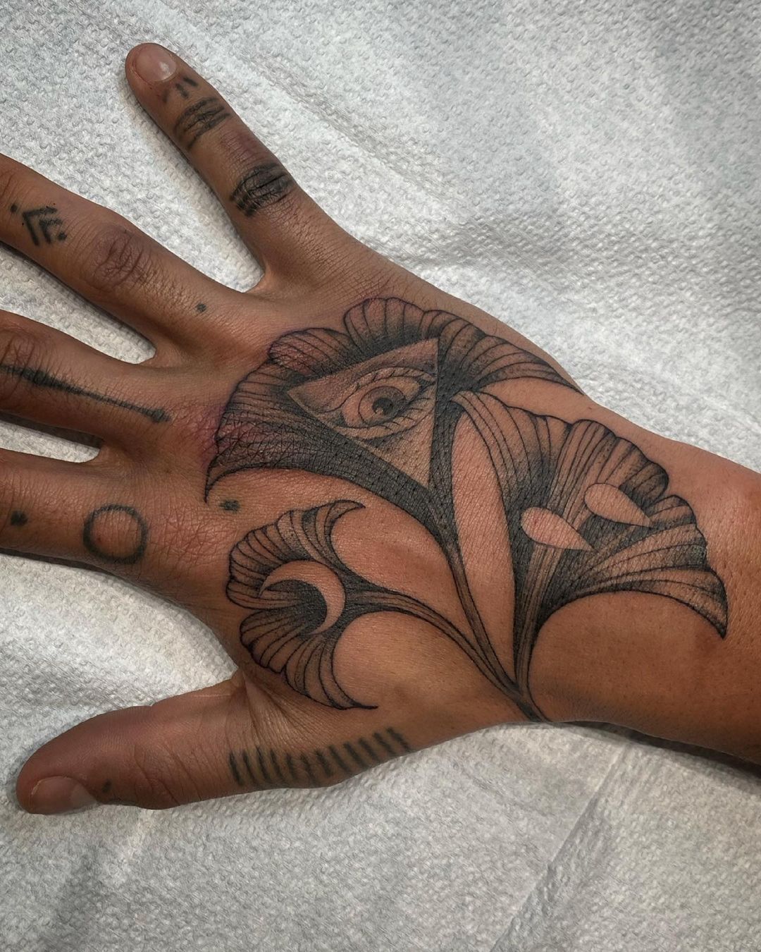 60+ Hand Tattoo Ideas for the Creative and Artistic - 100 Tattoos