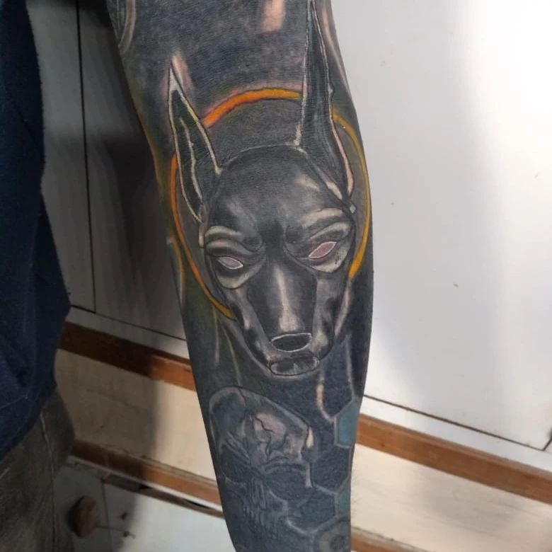 An incredible design of the Anubis will make you stand out from the crowd.