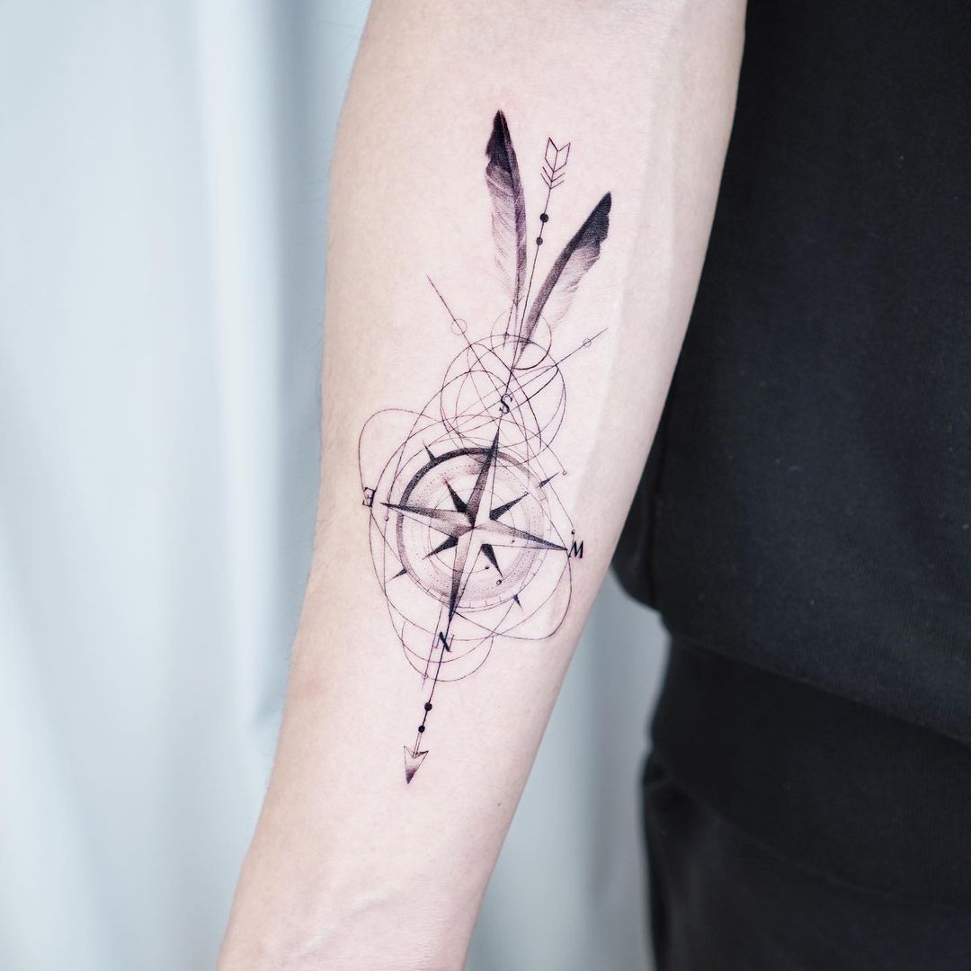 50 Simple Compass Tattoos for Men [2023 Inspiration Guide]