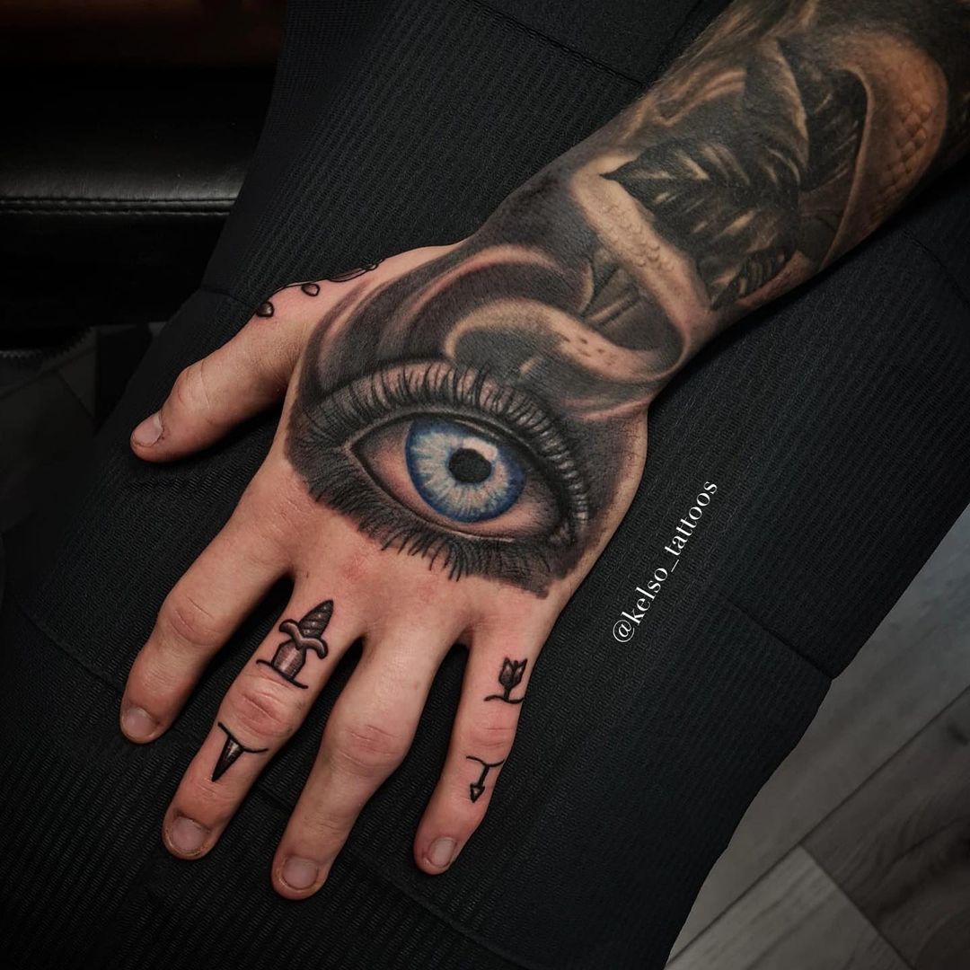 30+ Hand Tattoos for Men: Cool & Simple Ideas for 2022 - 100 Tattoos