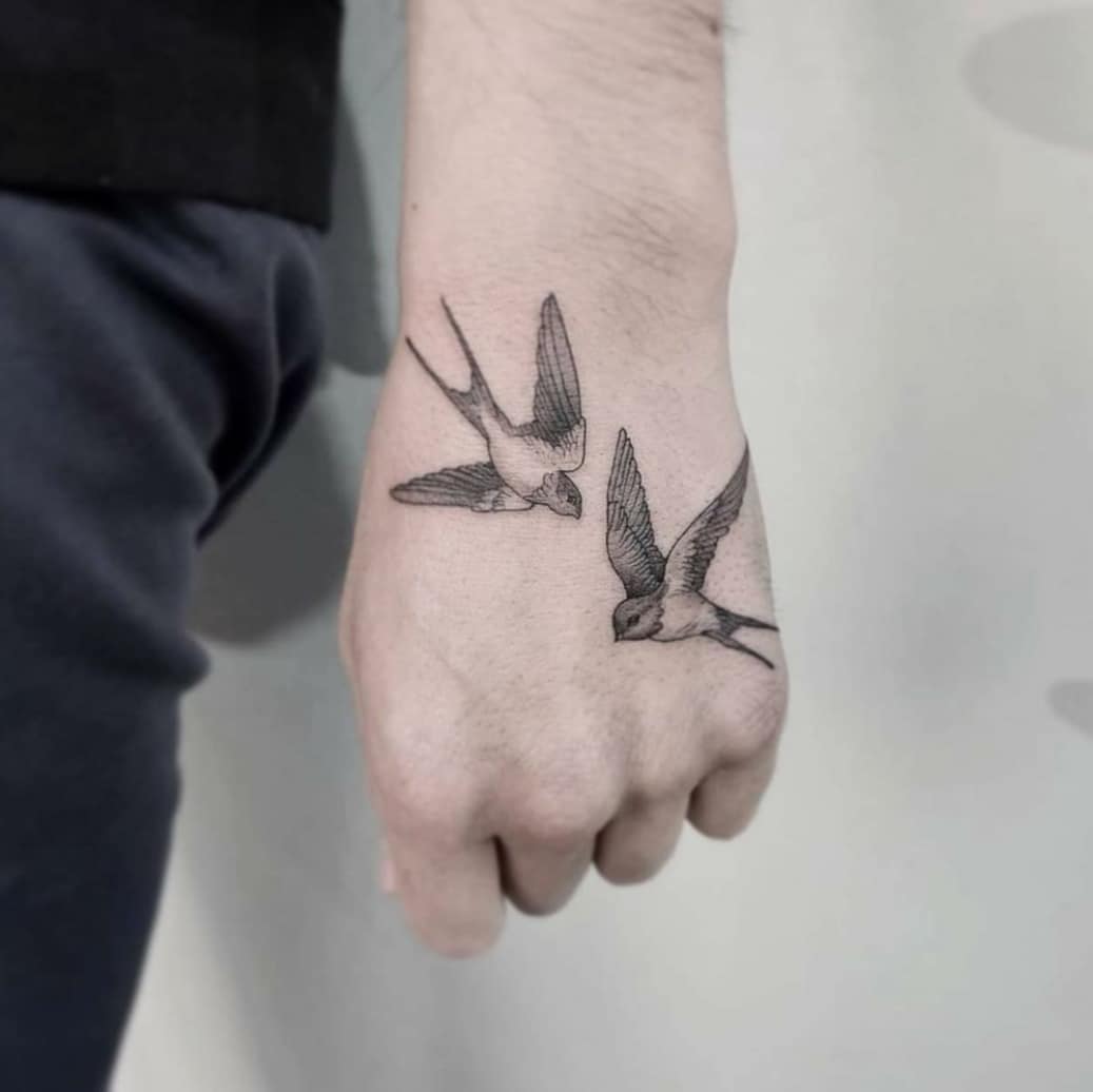 30+ Hand Tattoos for Men: Cool & Simple Ideas for 2022 - 100 Tattoos