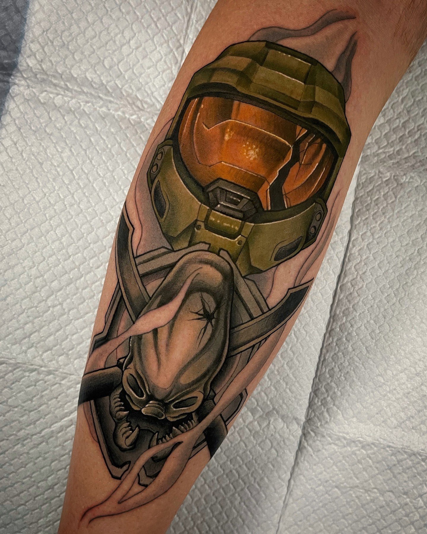 Halo Fan Gets Incredible Master Chief Tattoo