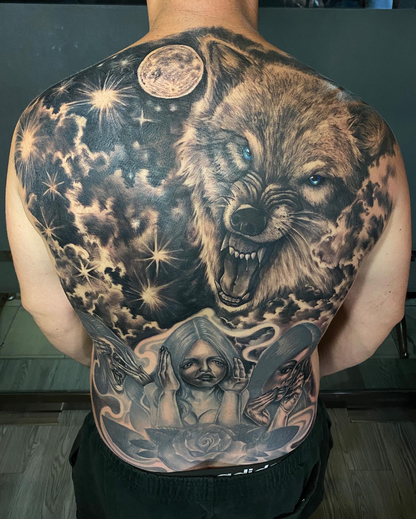 If you decide to get a big tattoo on your back, after an overthinking, this well-done wolf tattoo will turn your back into an art piece.