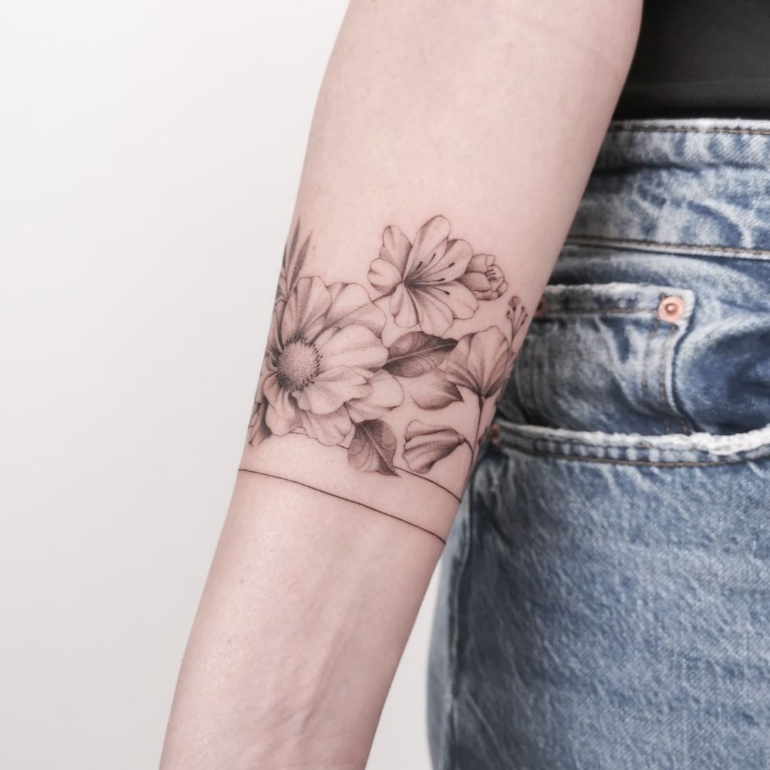 Armband Flower Tattoo  Black Armband Tattoo  neartattoos