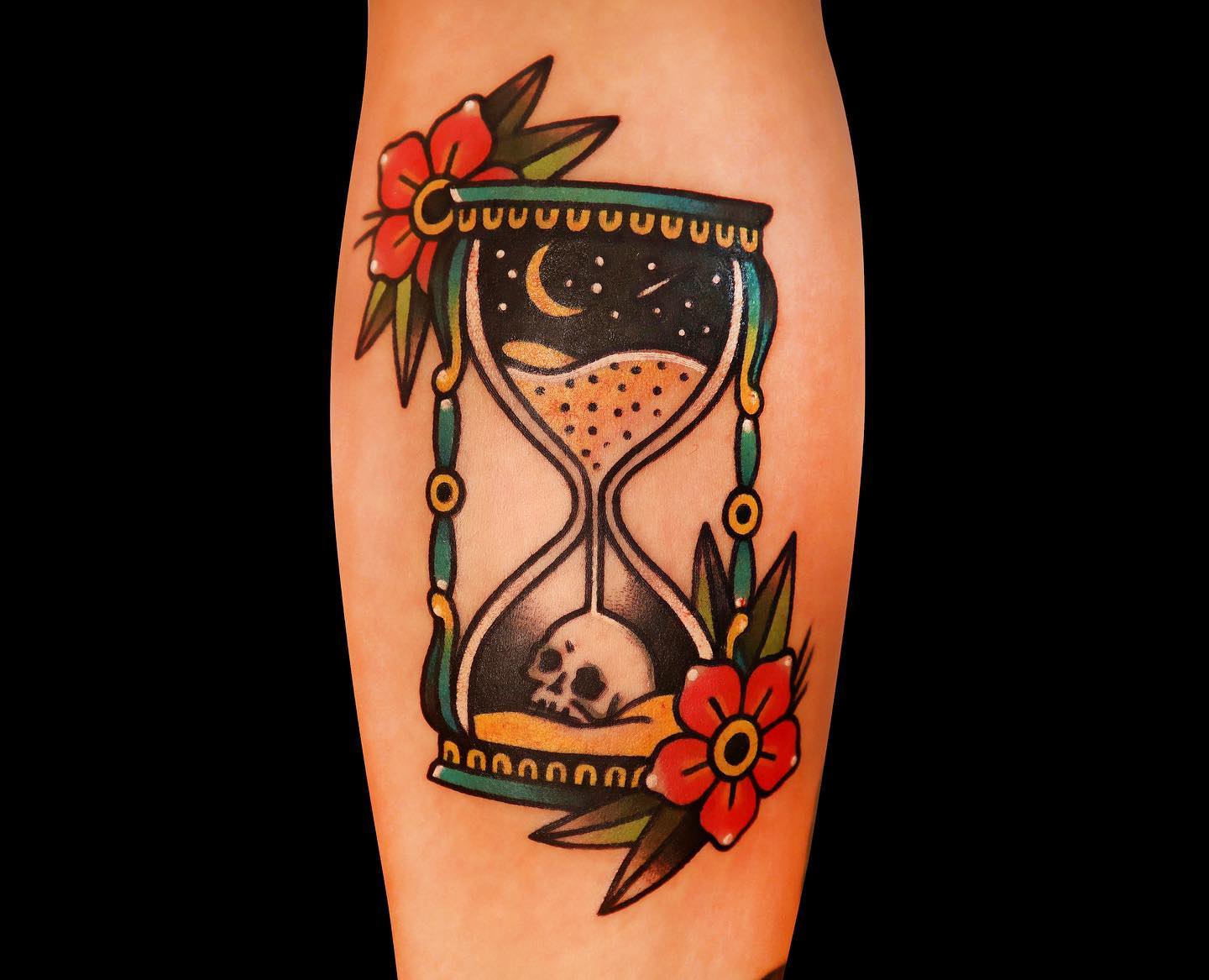 30+ Hourglass Tattoo Ideas for Men and Women - 100 Tattoos