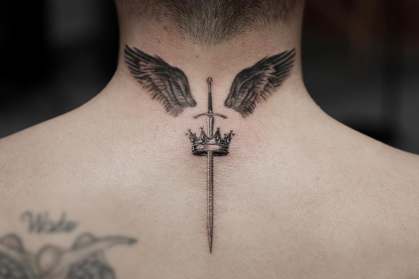 Crown Tattoos: 30 Examples, Crown Meaning & Top Designs
