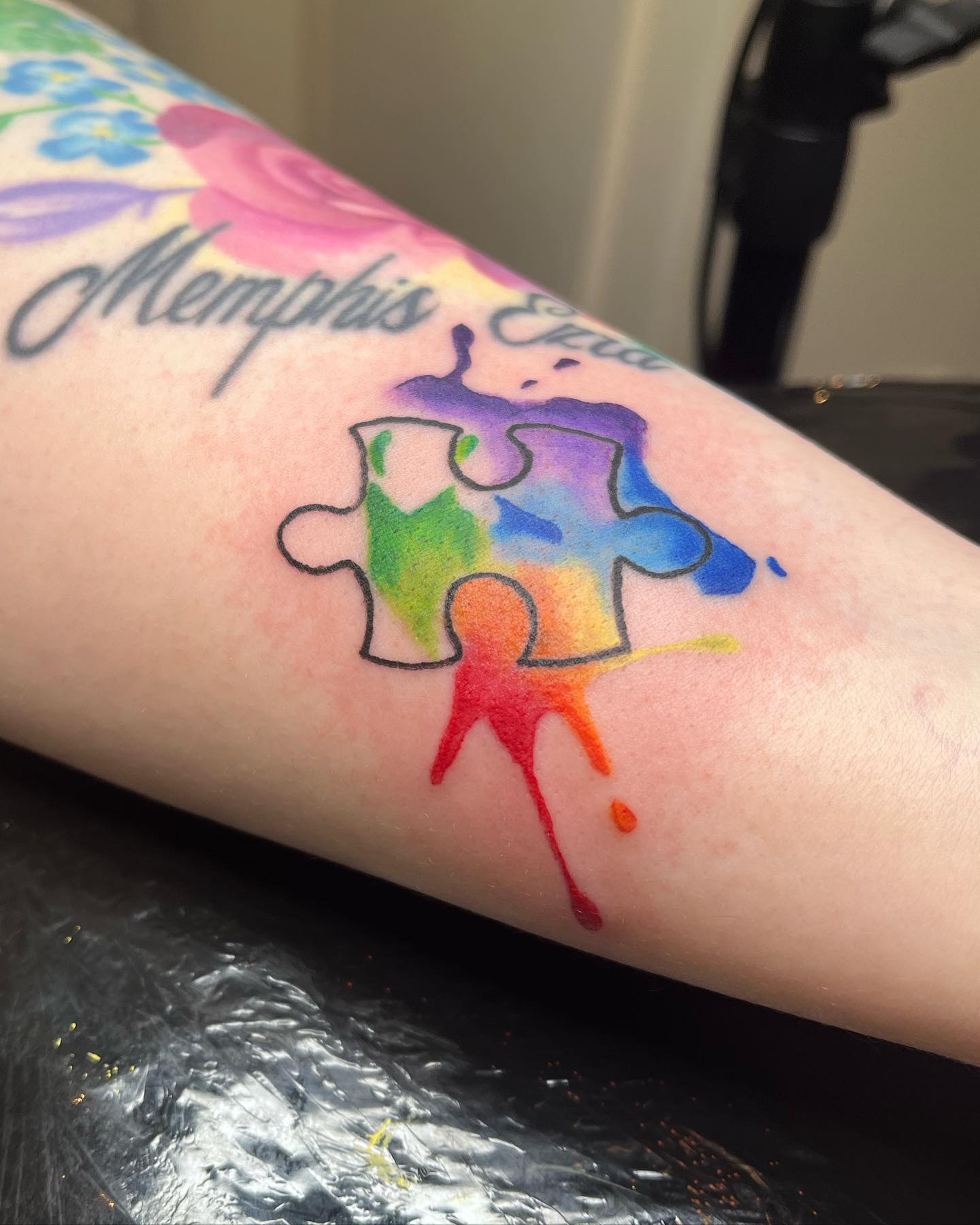 Try out this puzzle tattoo and show your true yet bright colors with your funky print.