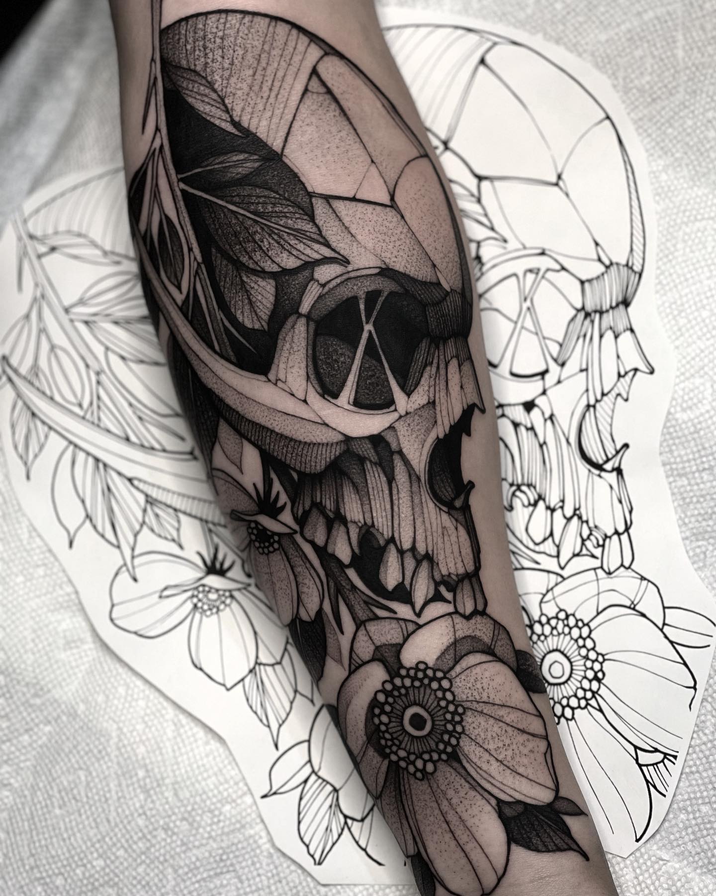 Thanks to this tattoo, you will stand out in everyplace. The reason is nothing is more gorgeous than a skull tattoo.