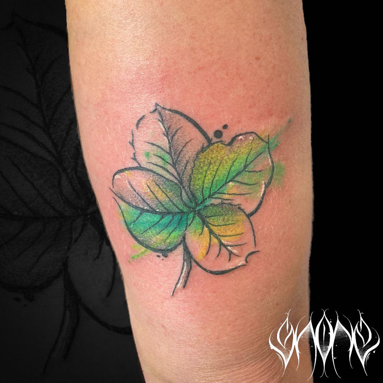 Clovers are associated with luck, especially 4 leaf ones. They are rare but if you can find it, you are sure to bring luck to your life. To feel this luck, you can get a tattoo of it like the one above. Your 4 leaf clover will always be with you.