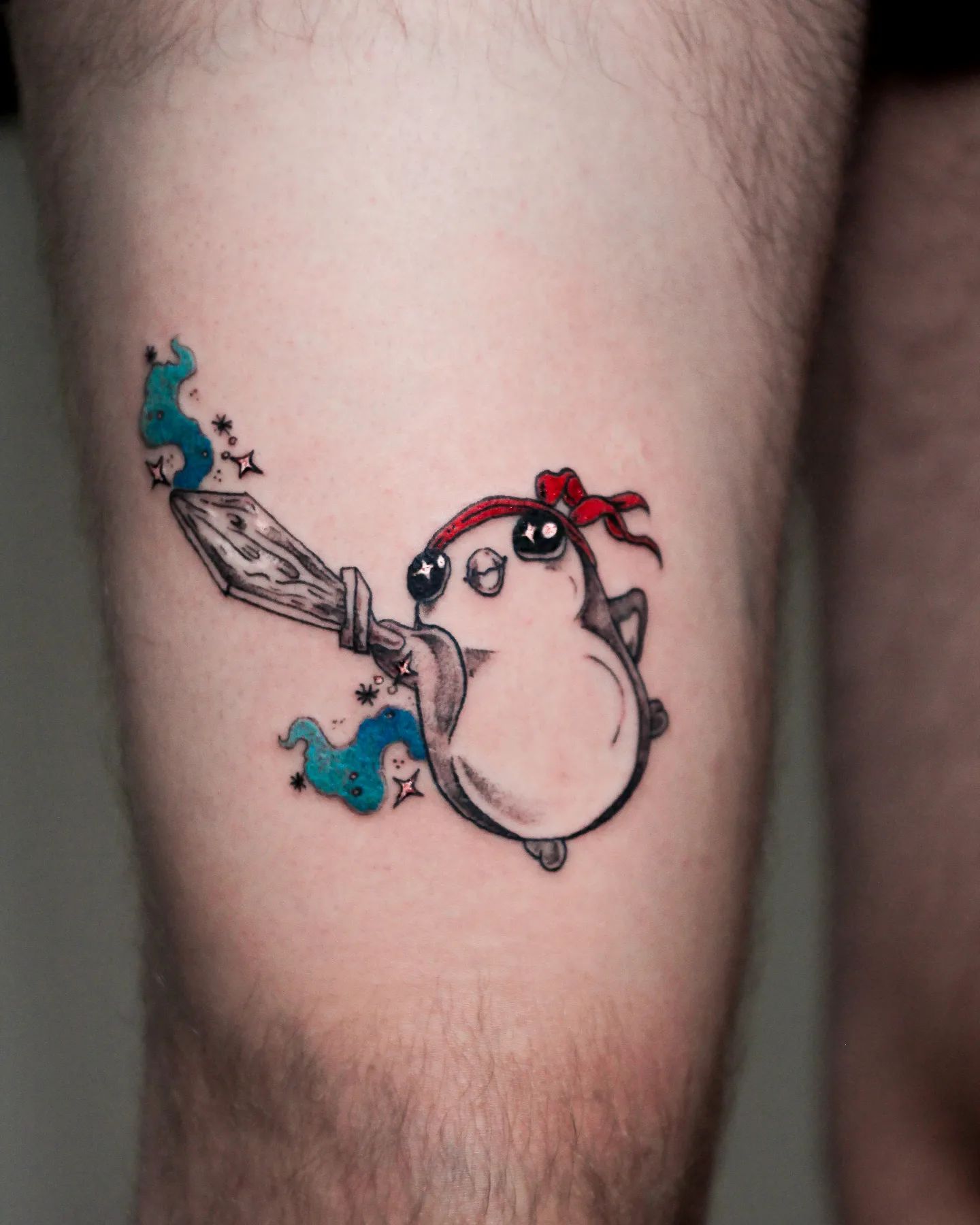 Penguins can fight, too! Show that they are the true warriors by using some colorful inks to make your tattoo lively.