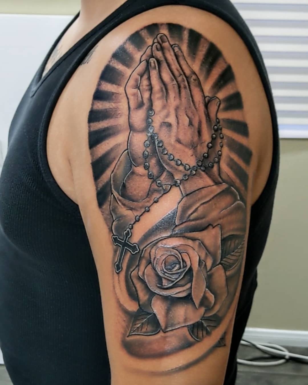 Show your religion on your shoulder in a great way and have it on your body forever. What are you waiting for?