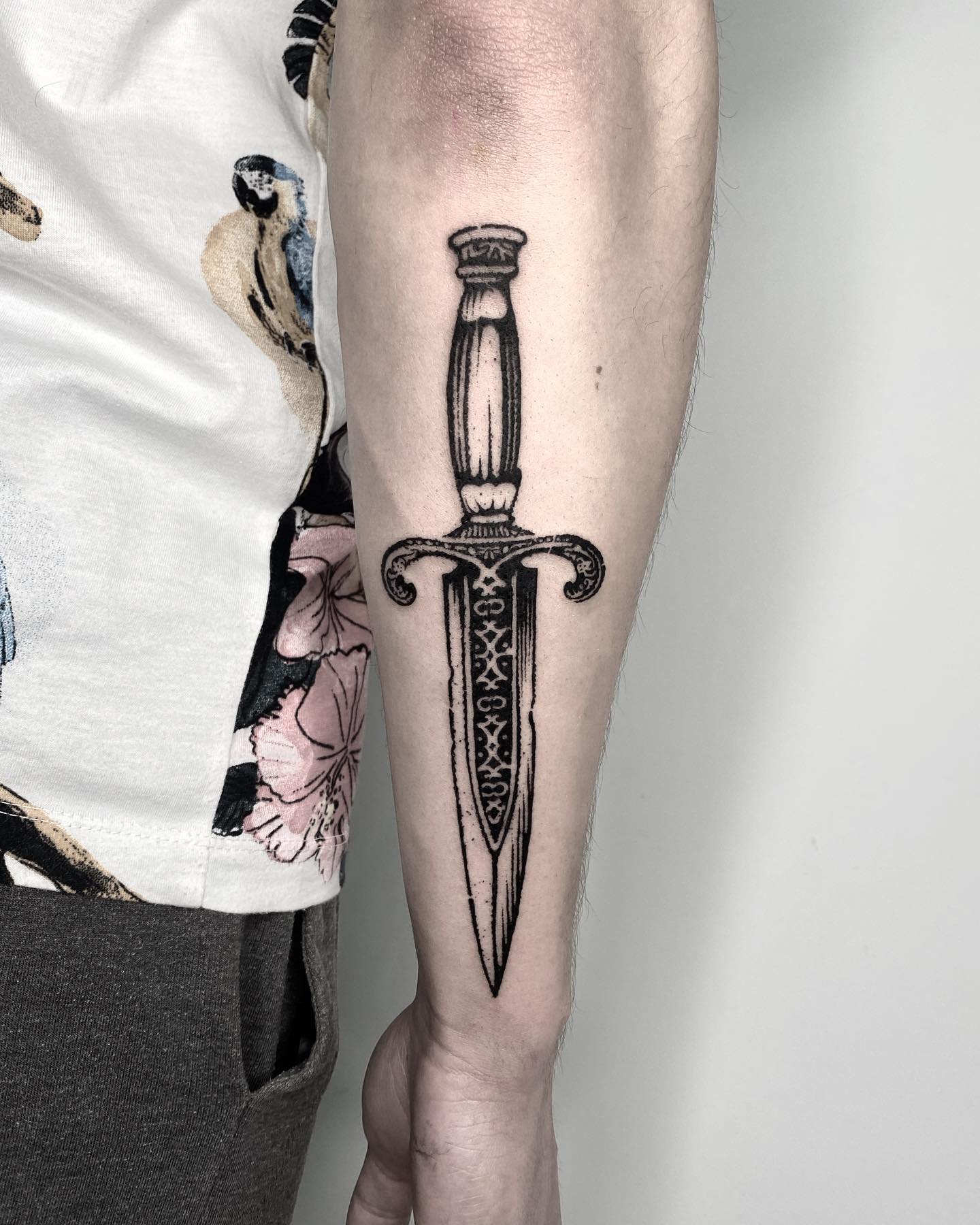 Knife tattoo done by Imara  Blue Moon Co in Melbourne FL  rtattoo