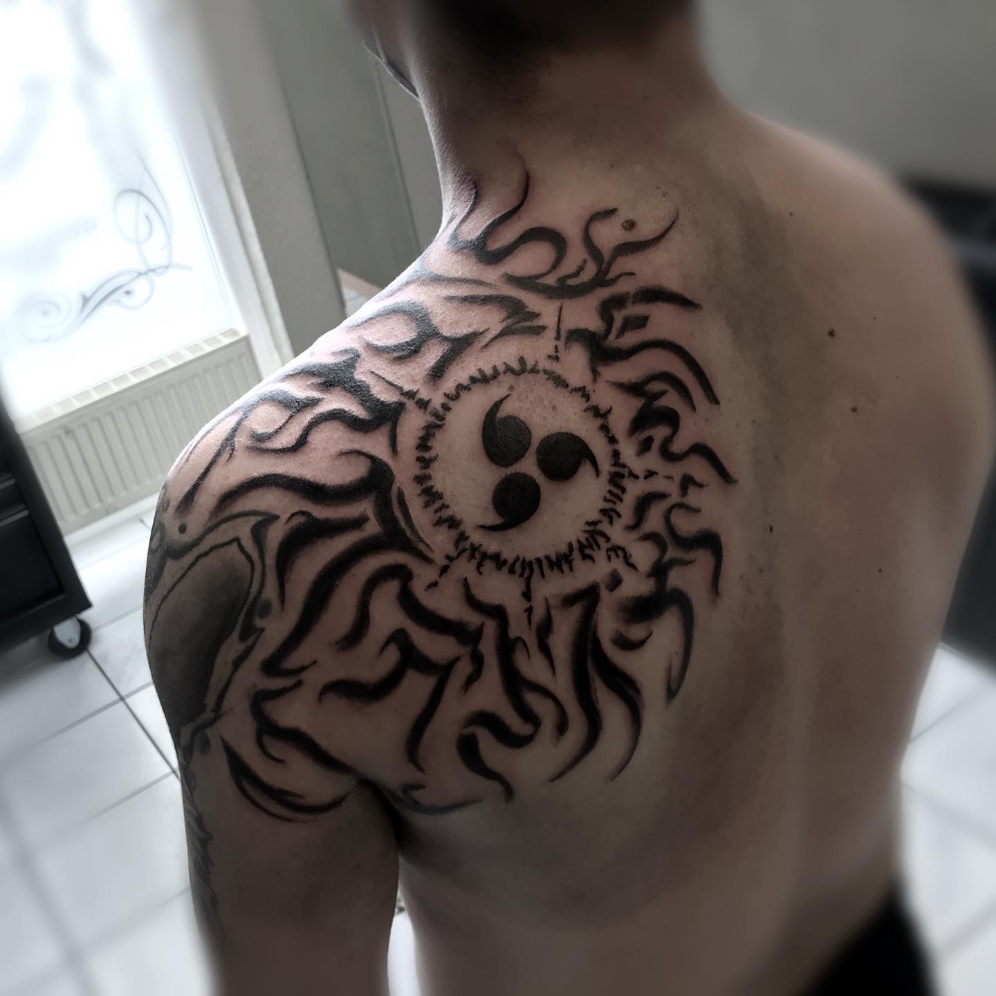 ᴄ ʜ ᴇ ʟ  ᴛ ᴀ ᴛ ᴛ ᴏ ᴏ ꜱ on Instagram Shiki Fūjin Reaper Death Seal for  Nicks first tattoo  Lines healed shading fresh Swipe to see the
