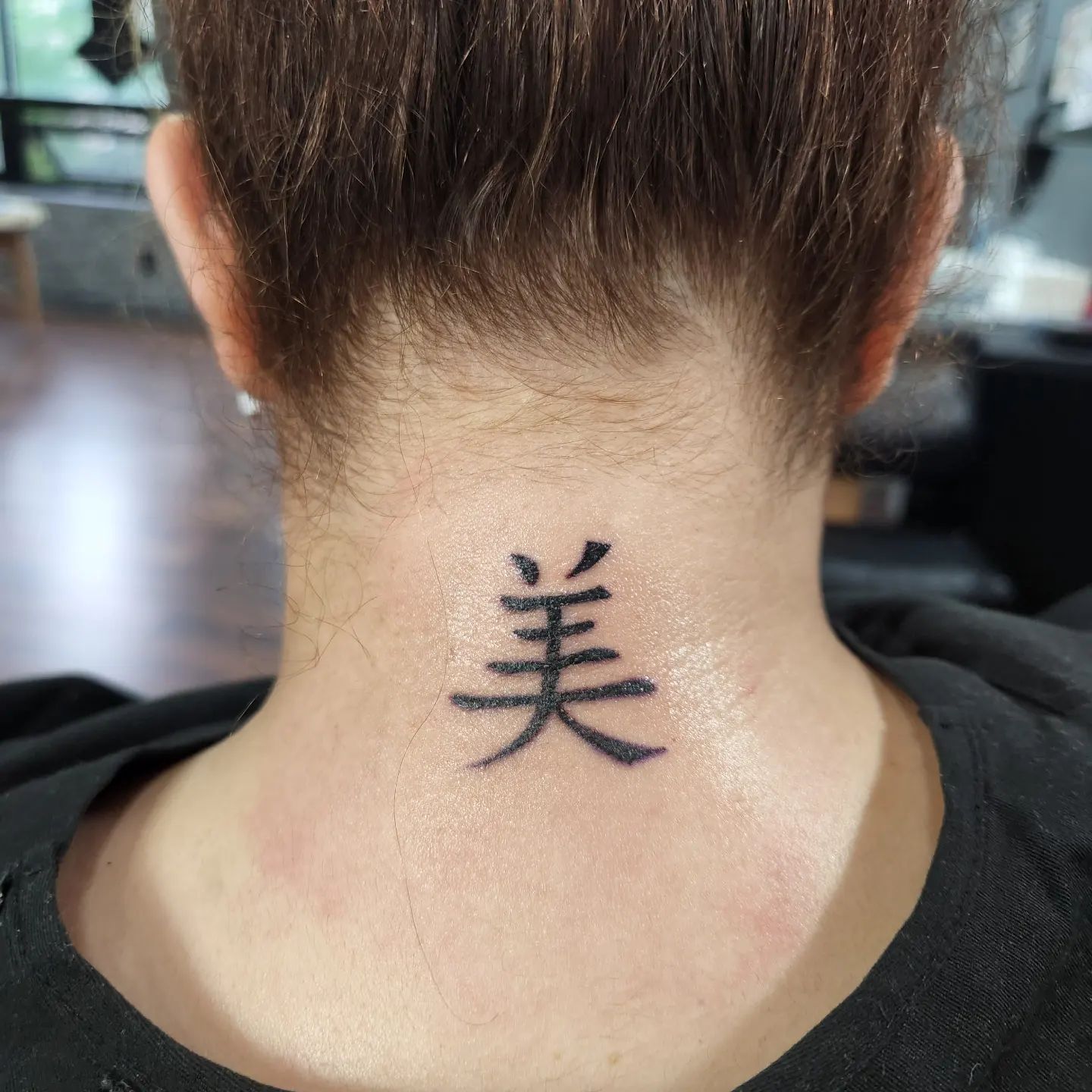 Chinese lettering Neck Tattoo  Neck tattoo Tattoo lettering Neck tattoos  women